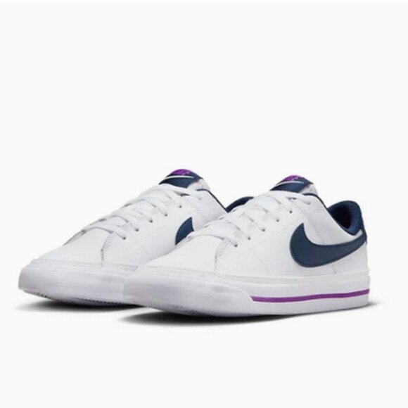 NWOT NIKE Sneaker Kids 5Y Leather Court Legacy DA5380-117 Lace Up White Runners - Picture 1 of 11